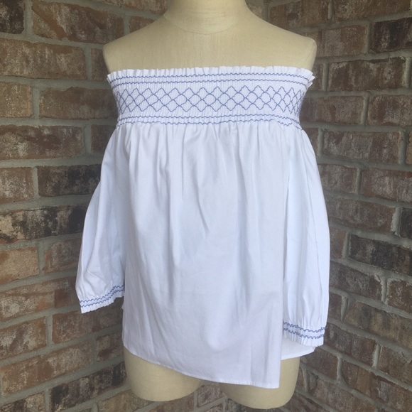 Vineyard Vines Tops - NWT Vineyard Vines Smocked Off The Shoulder Top XS